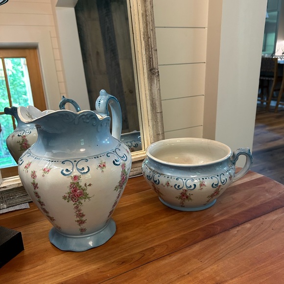 💙Antique Chamber Pot and Pitcher💙 - Picture 16 of 16